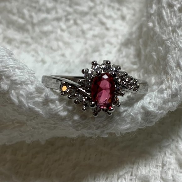 Vintage .925 Sterling Ring with Ruby & CZ Stones. Size 6-3/4. Preowned. (527) - Picture 3 of 7